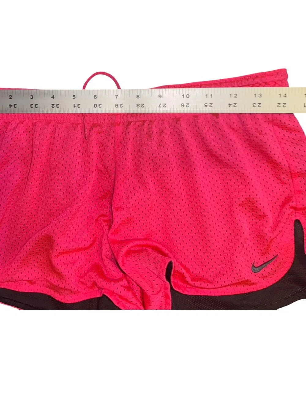 Y2K neon pink Nike‎ Dri-Fit mesh shorts feature a black inner lining sz S